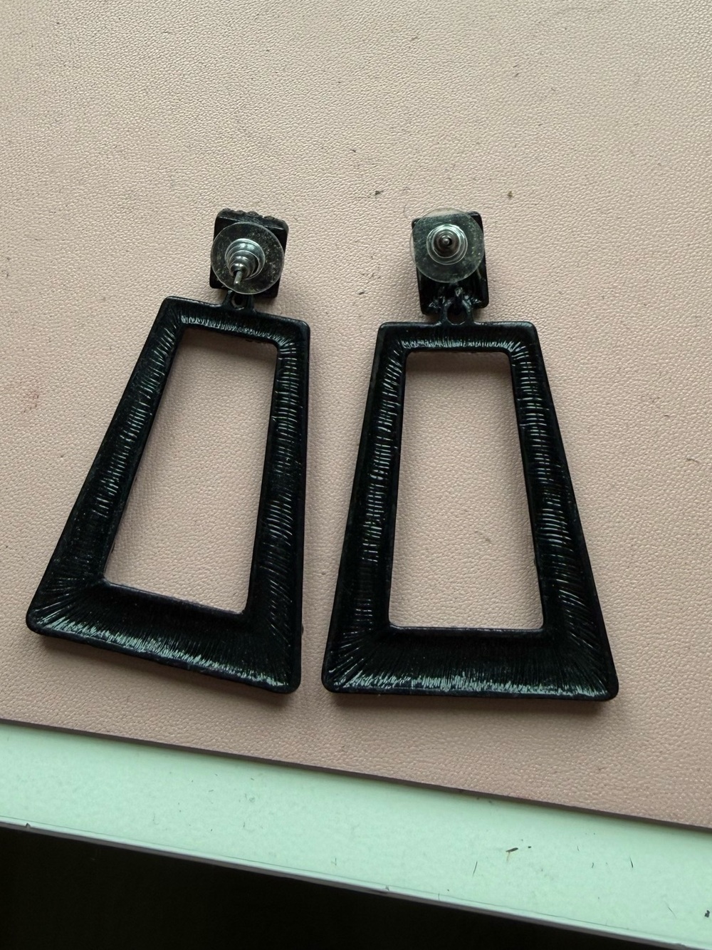 Statement earrings - Picture 2 of 2